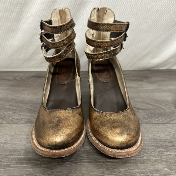 Freebird Distressed Bronze Leather Ankle Strap Block Heel Booties Women's Size 9 - Picture 8 of 10